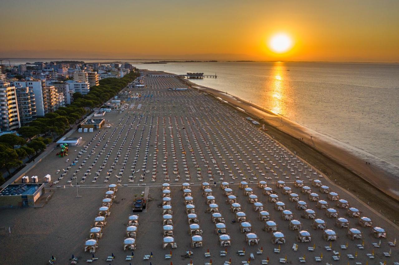 Borgo Veneziano Apartment Lignano Sabbiadoro Exterior photo